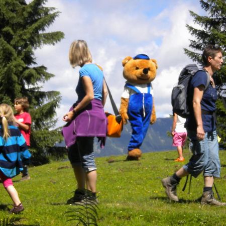 Dachstein West Hotel Gmbh-Kirchenwirt Russbach Russbach am Pass Gschütt Esterno foto